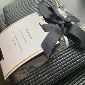 Joan & David 3 Pc Toiletry Set